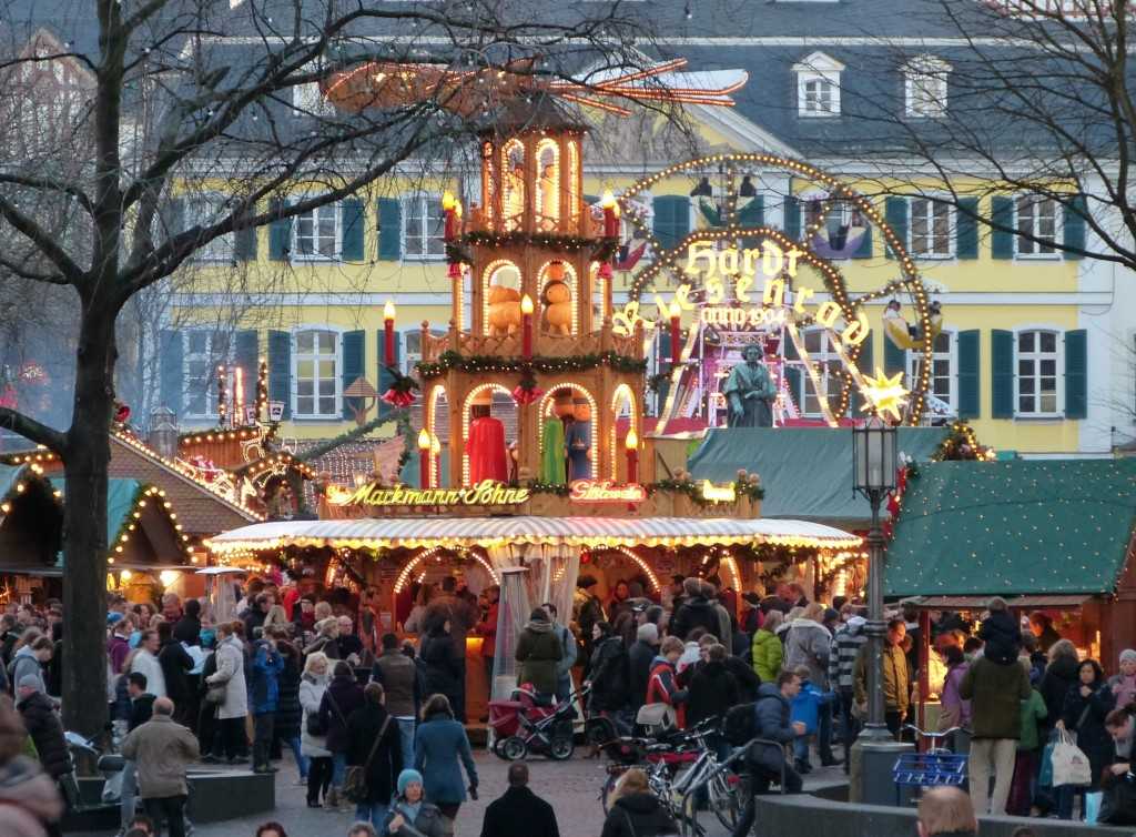 One of the highlights of the year. Bonn's Christmas market is really worth a visit.
